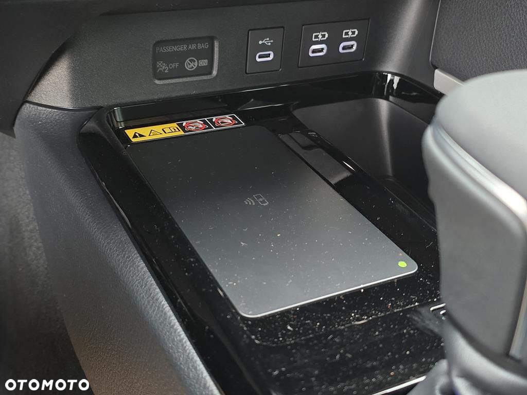 Toyota Camry 2.5 Hybrid Executive CVT - 21