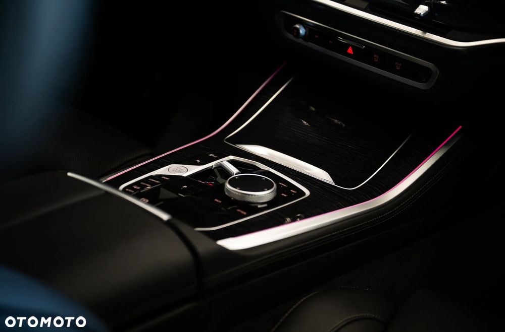 BMW X5 xDrive30d mHEV - 34
