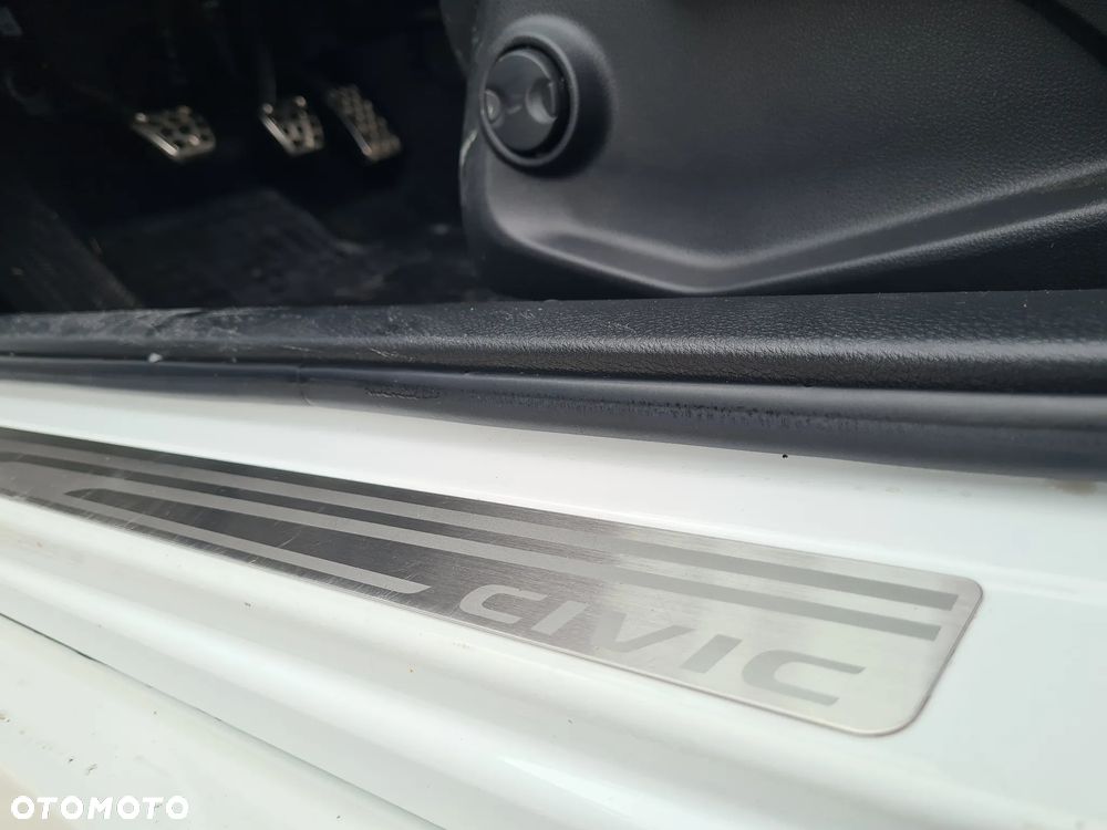 Honda Civic 1.0 T Comfort Sport Line - 30