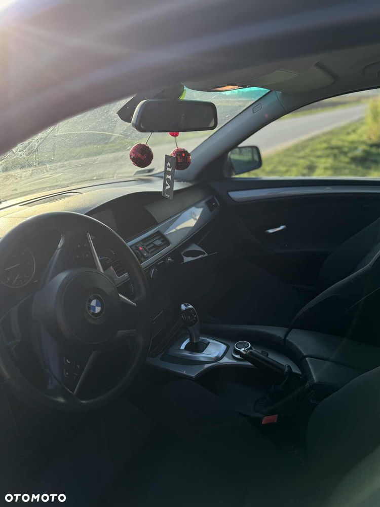 BMW Seria 5 520d Touring - 25