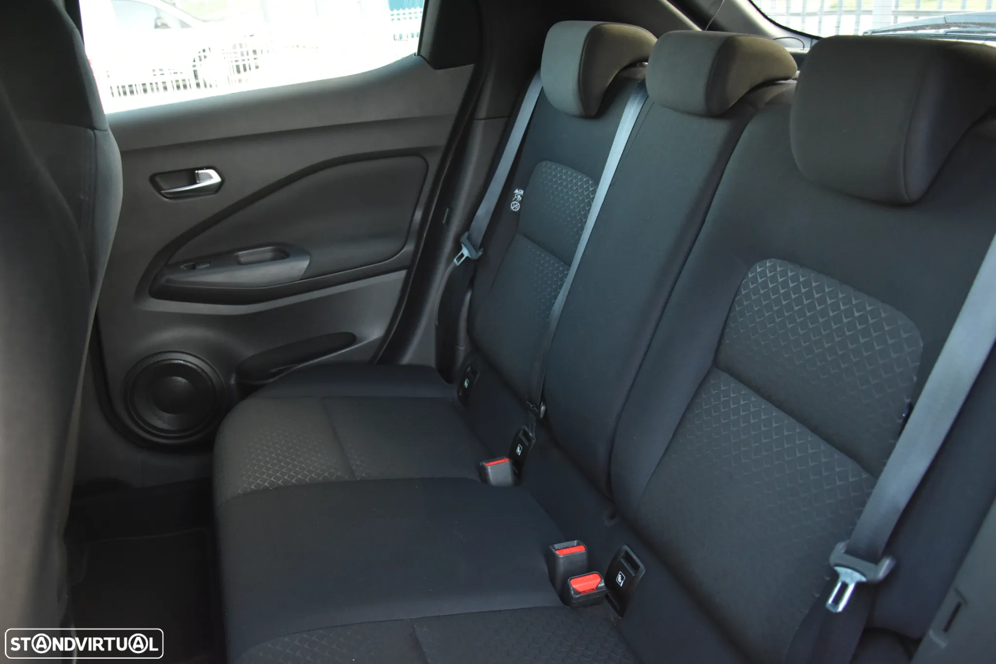 Nissan Juke 1.0 DIG-T Acenta - 21