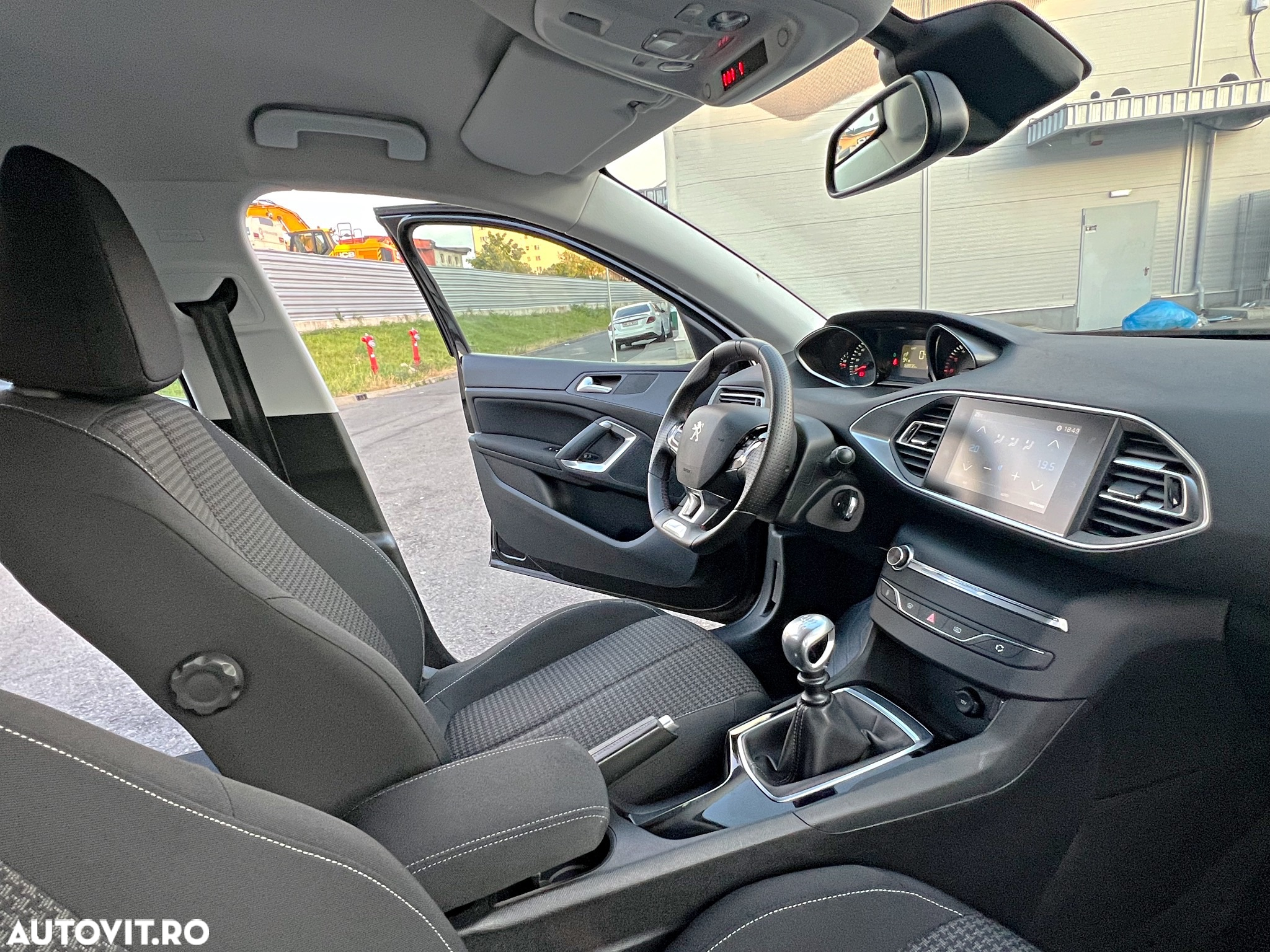 Peugeot 308 1.5L BlueHDI BVM6 Allure Pack - 9