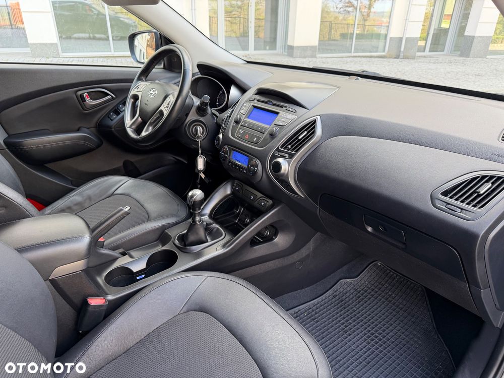 Hyundai ix35 blue 1.6 2WD Finale Silver - 8