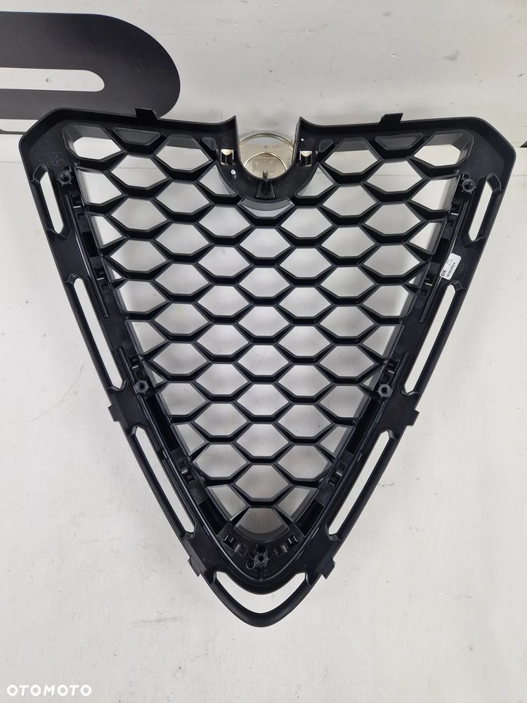 Atrapa grill Alfa Romeo Stelvio - 4