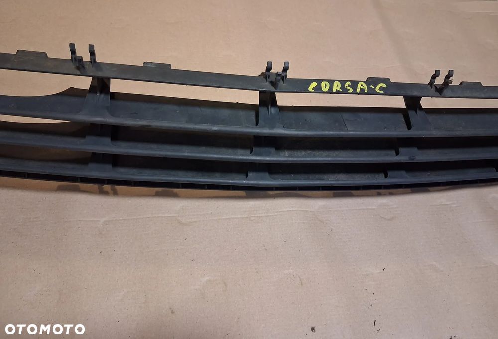 Kratka zderzaka OPEL CORSA C   09116133 OE - 1