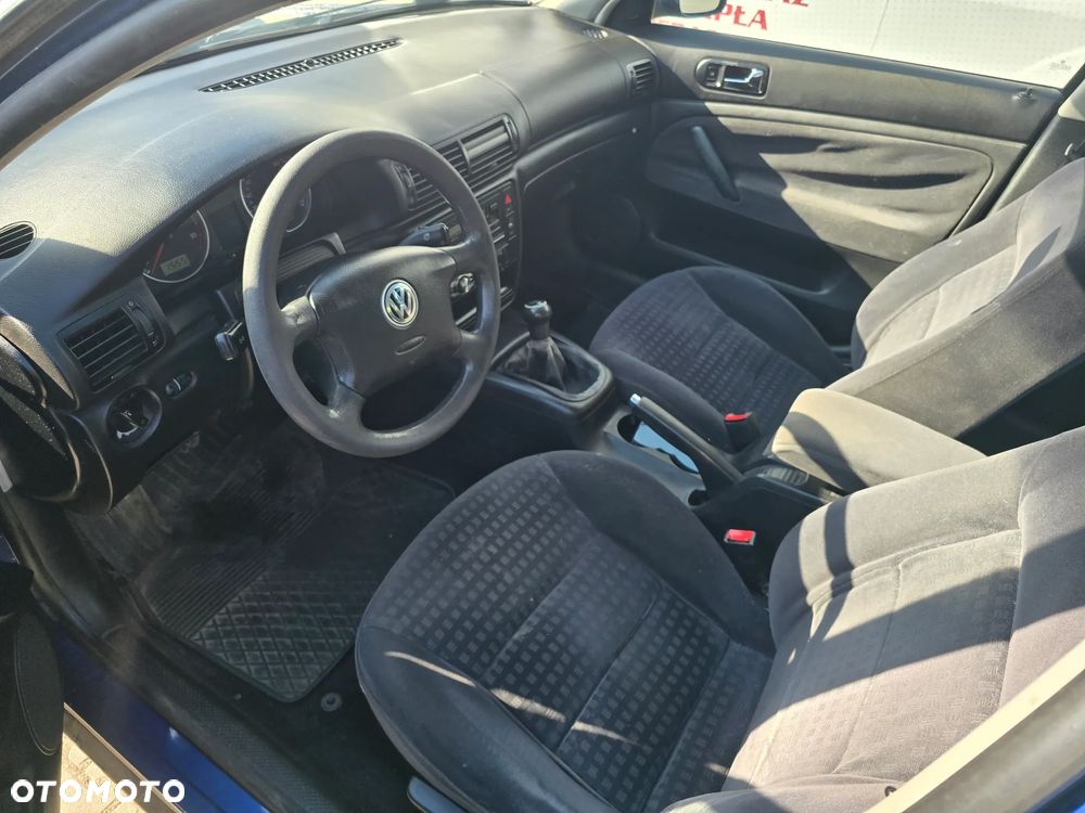 Volkswagen Passat 1.9 TDI Basis - 5