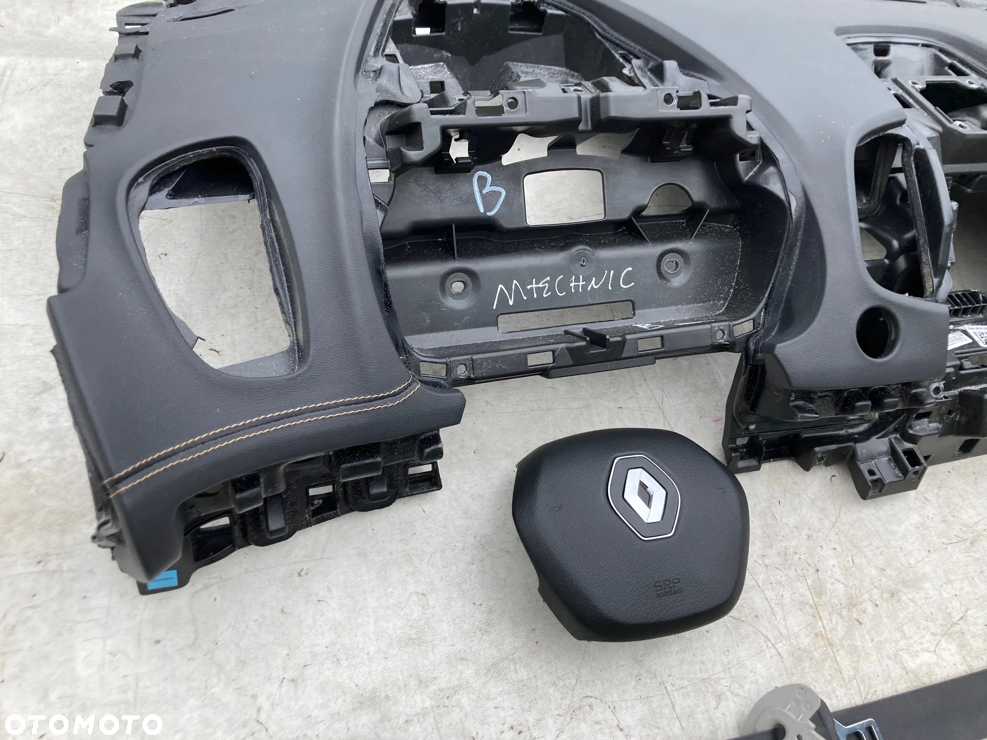 RENAULT ESPACE V 5 DESKA KONSOLA KOKPIT PULPIT PÓŁKA PARAPET BRĄZOWA NIĆ AIRBAG PODUSZKI POWIETRZNE KIEROWCY PASAŻERA PODUSZKA POWIETRZNA PASY PAS NAPINACZ DOPINACZ NAPINACZE DOPINACZE  KURTYNA KURTYNY AIR BAG FOTELA W FOTEL    szyta - 6