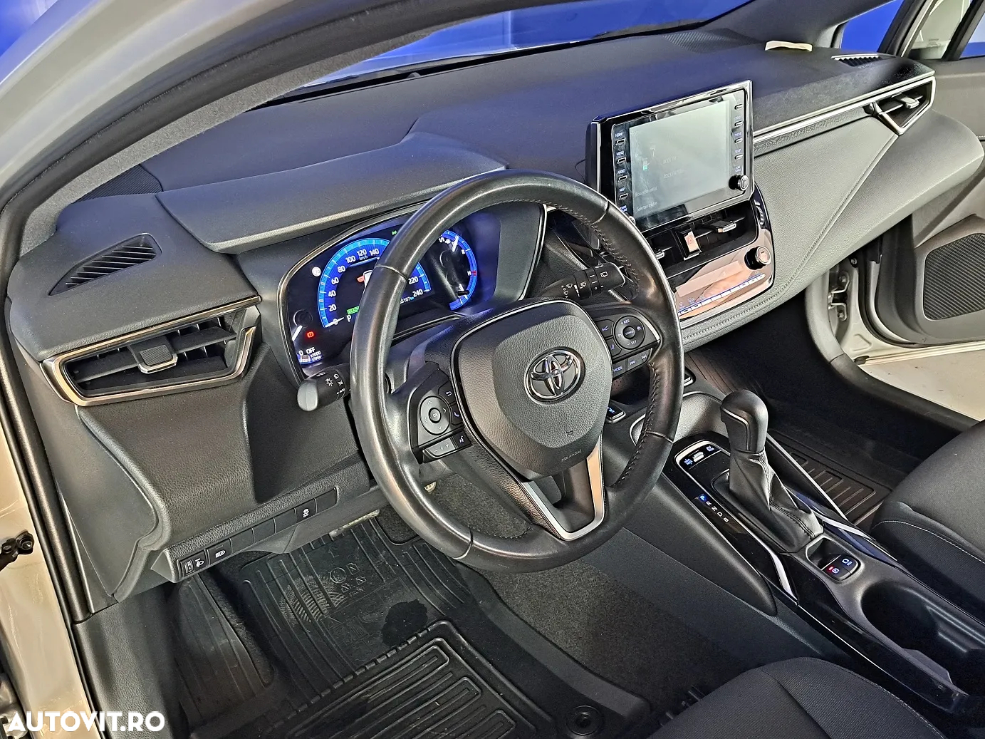 Toyota Corolla - 10