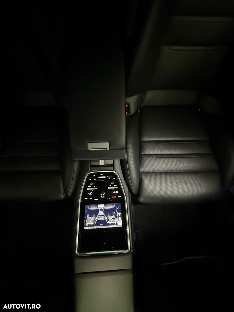 Porsche Panamera 4 E-Hybrid - 18