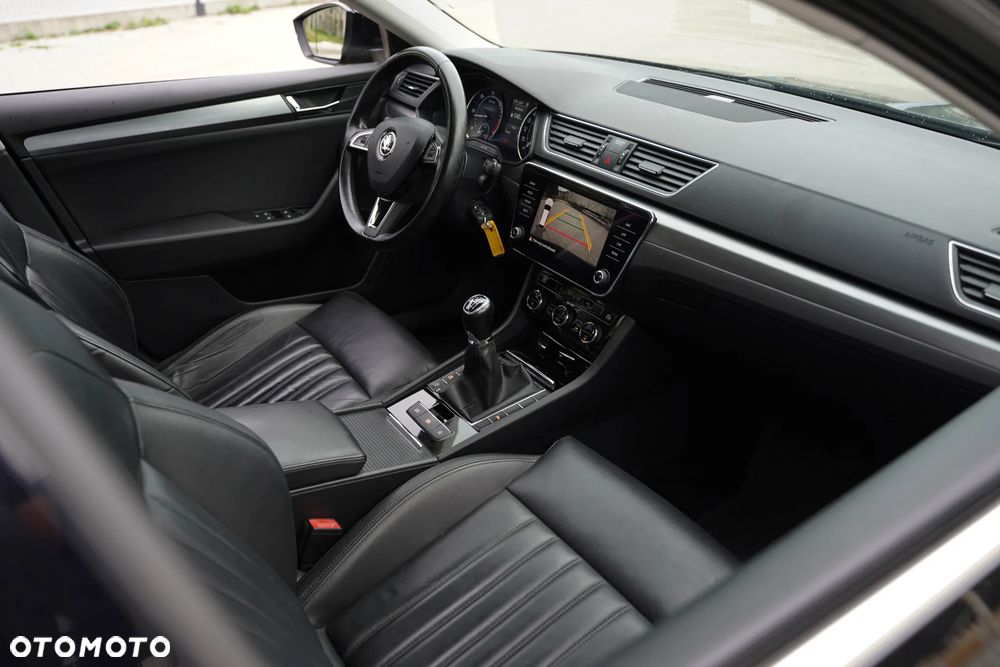 Skoda Superb 2.0 TDI Ambition - 15