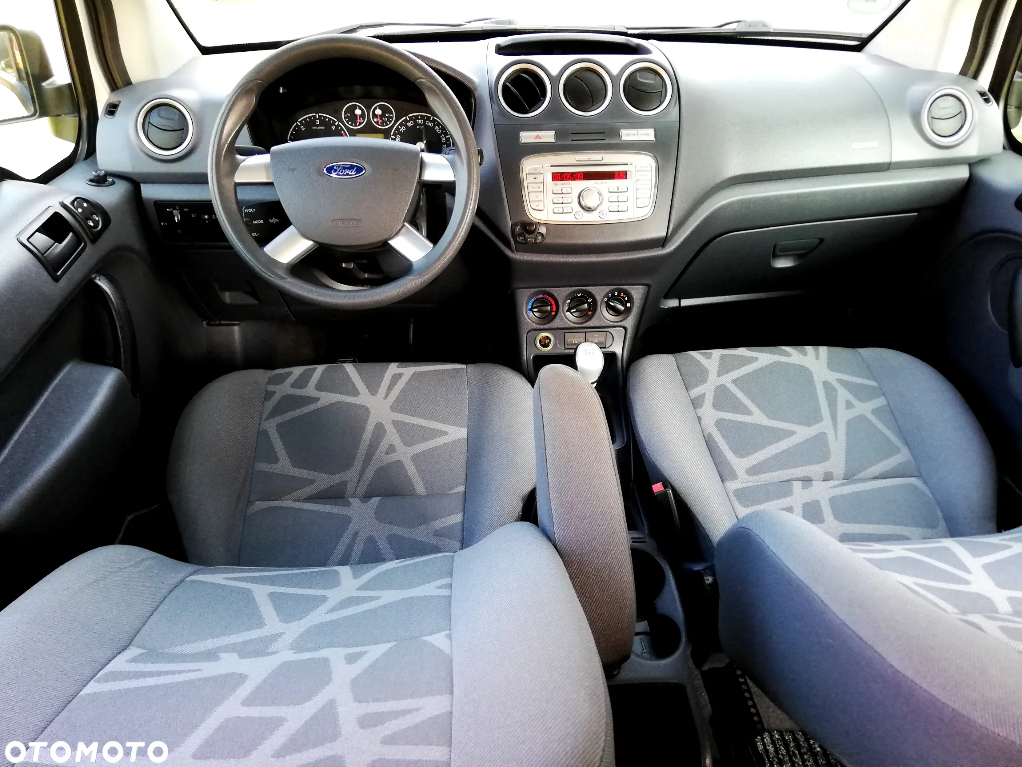 Ford Transit Connect - 12