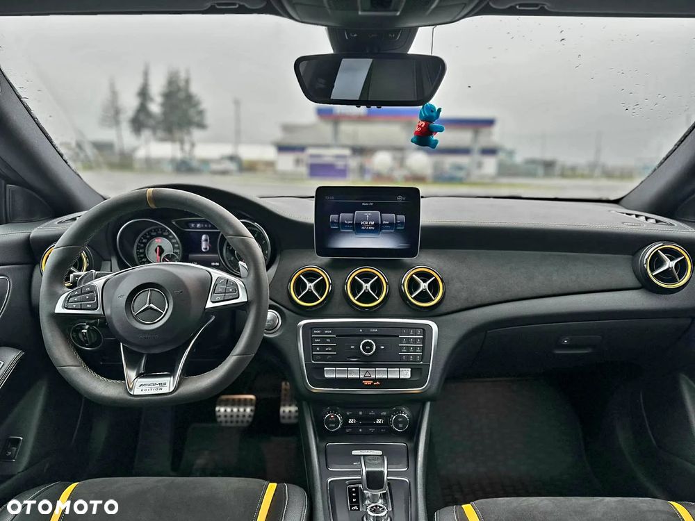 Mercedes-Benz CLA AMG 45 4Matic AMG Speedshift 7G-DCT Yellow Night Edition - 24