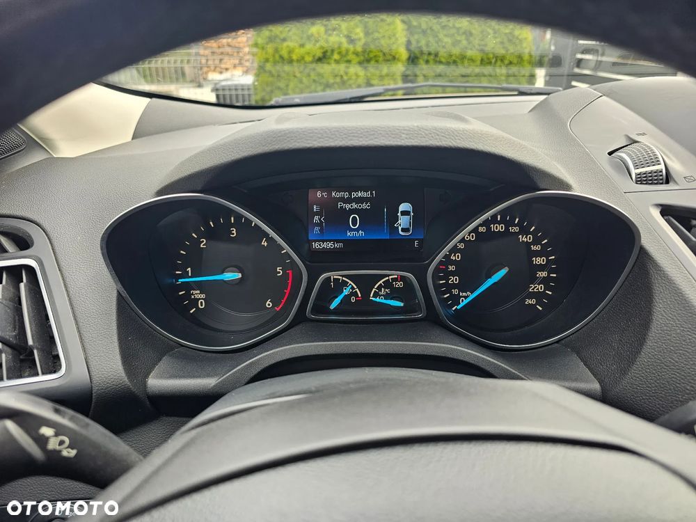 Ford Kuga - 17