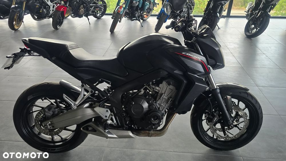 Honda CB - 33