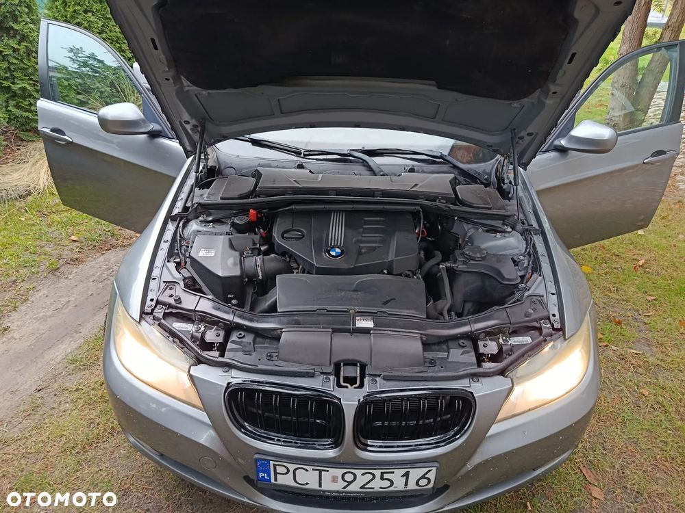 BMW Seria 3 318d DPF Edition Sport - 4