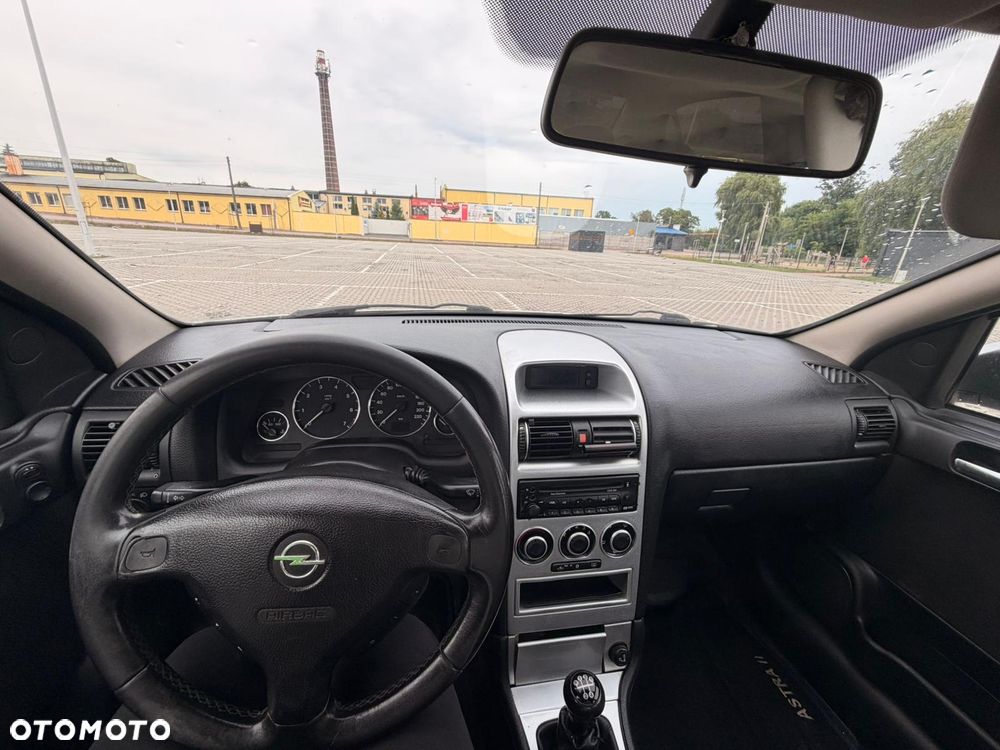 Opel Astra 1.6 - 13