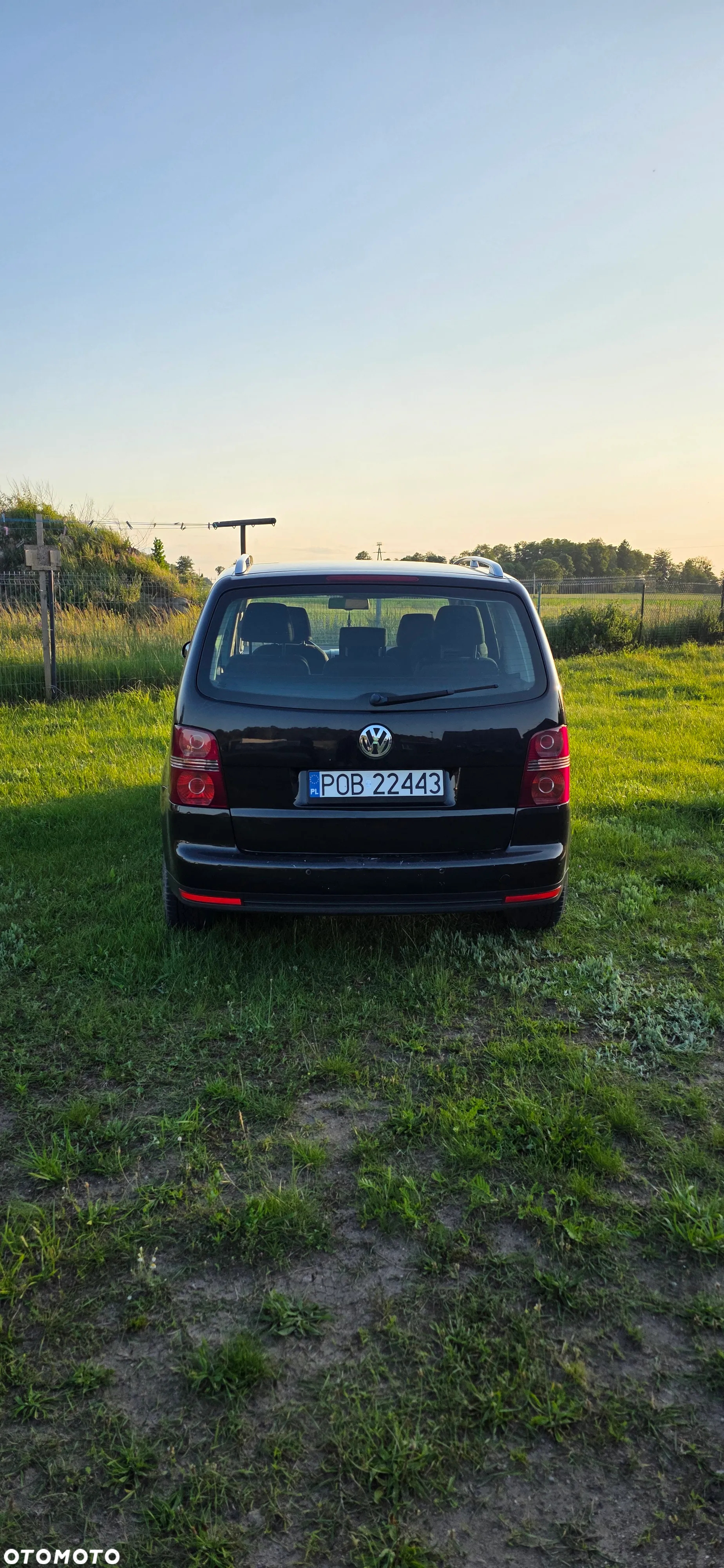Volkswagen Touran 2.0 TDI Highline DSG - 2