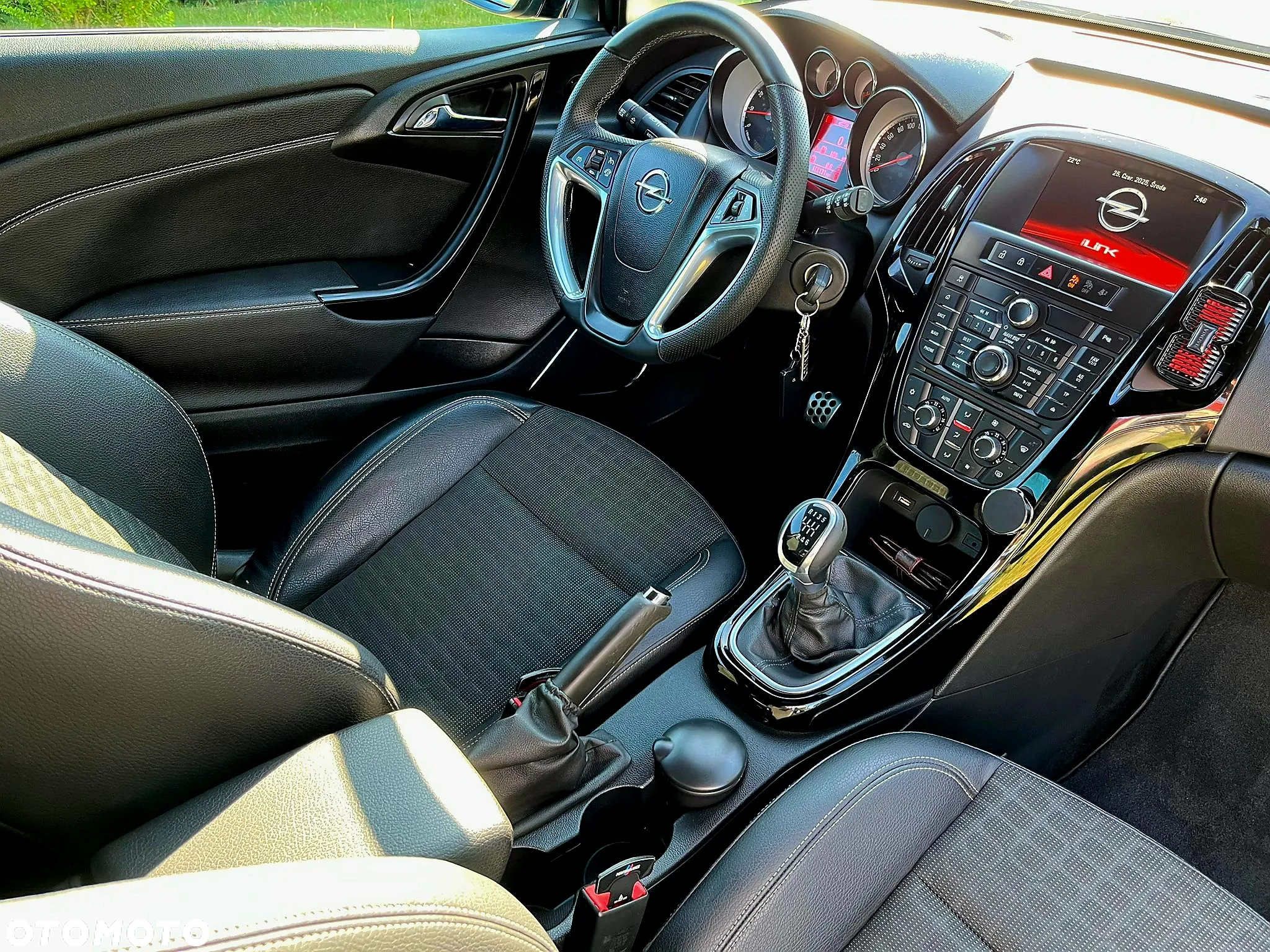 Opel Astra IV GTC 1.4 T Active - 12