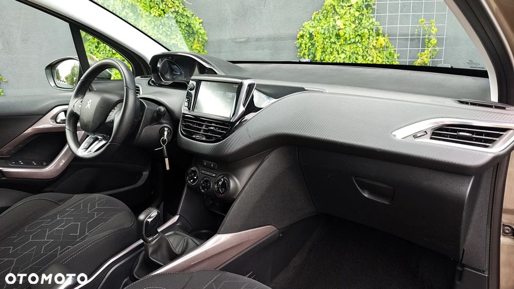Peugeot 2008 PureTech 110 Stop&Start Allure - 36
