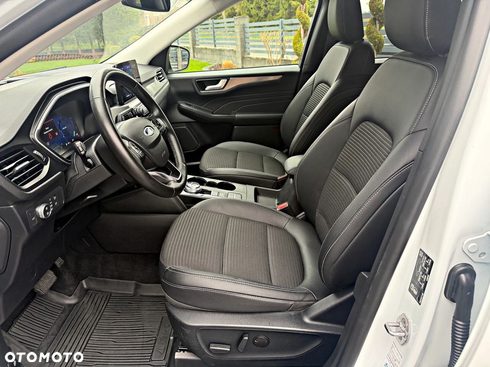 Ford Kuga 2.0 EcoBlue 4x4 TITANIUM - 22