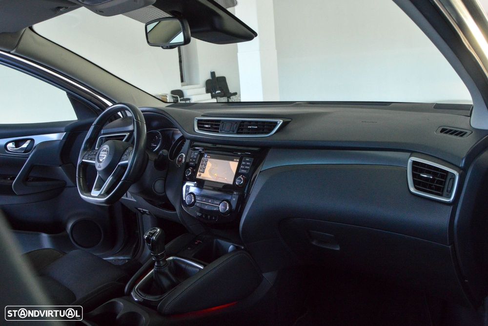 Nissan Qashqai 1.5 dCi N-Connecta - 9