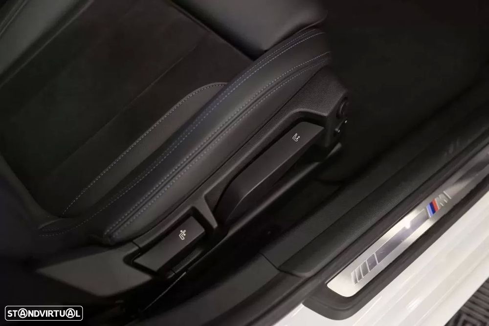 BMW 330 e Aut. M Sport - 23