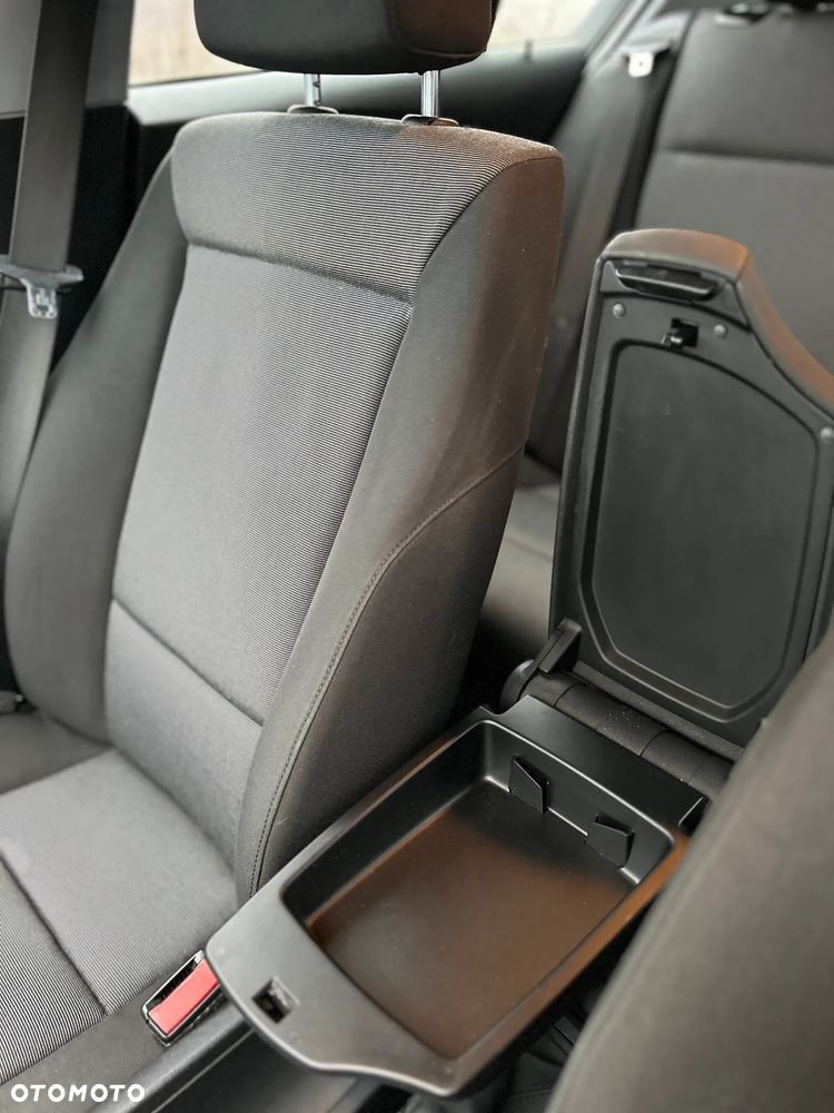 BMW Seria 1 116i - 27