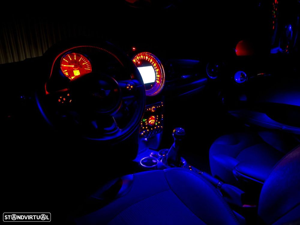 MINI 3 Portas Cooper D - 38