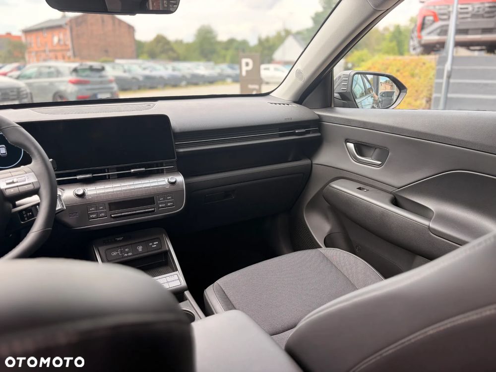 Hyundai Kona 65kWh Executive - 13
