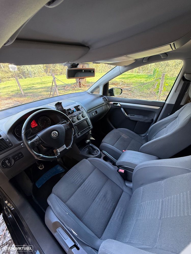 VW Touran 2.0 TDI DPF R-Line Edition - 5