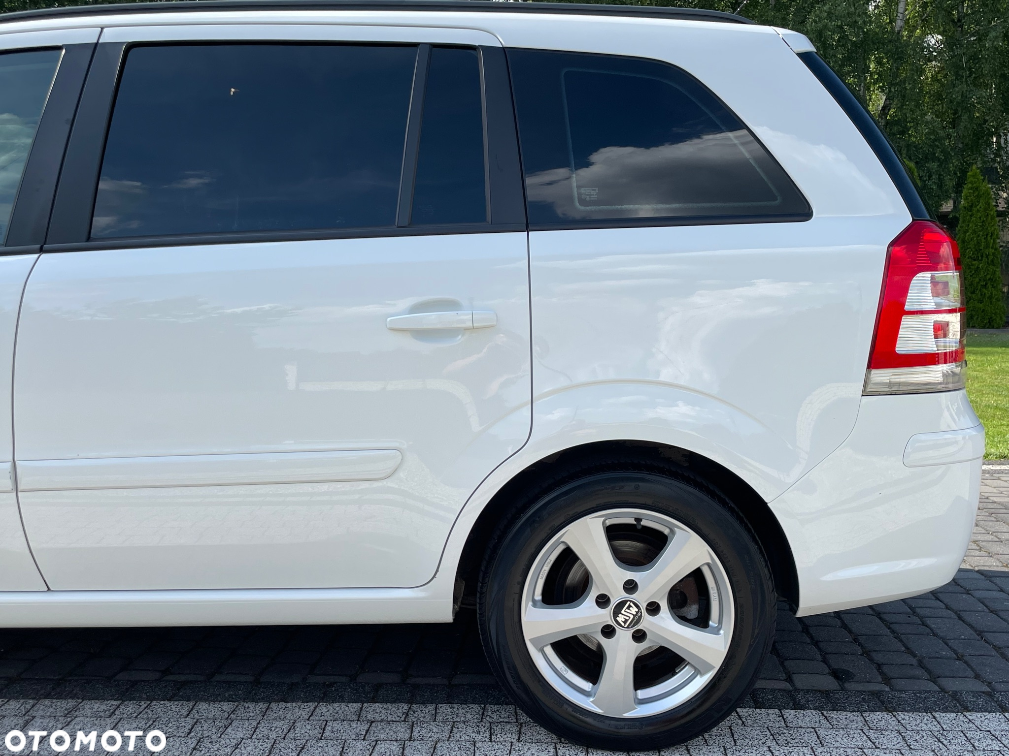 Opel Zafira 1.8 Innovation - 22