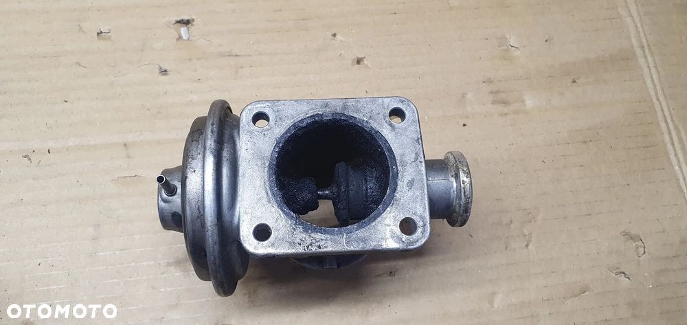 Zawór EGR BMW 3 5 E46 E39 2.0D 3.0D 7785452 - 2