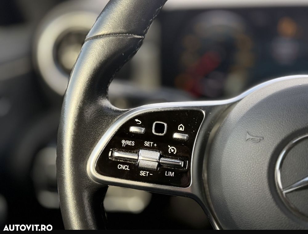 Mercedes-Benz CLA 220 - 25