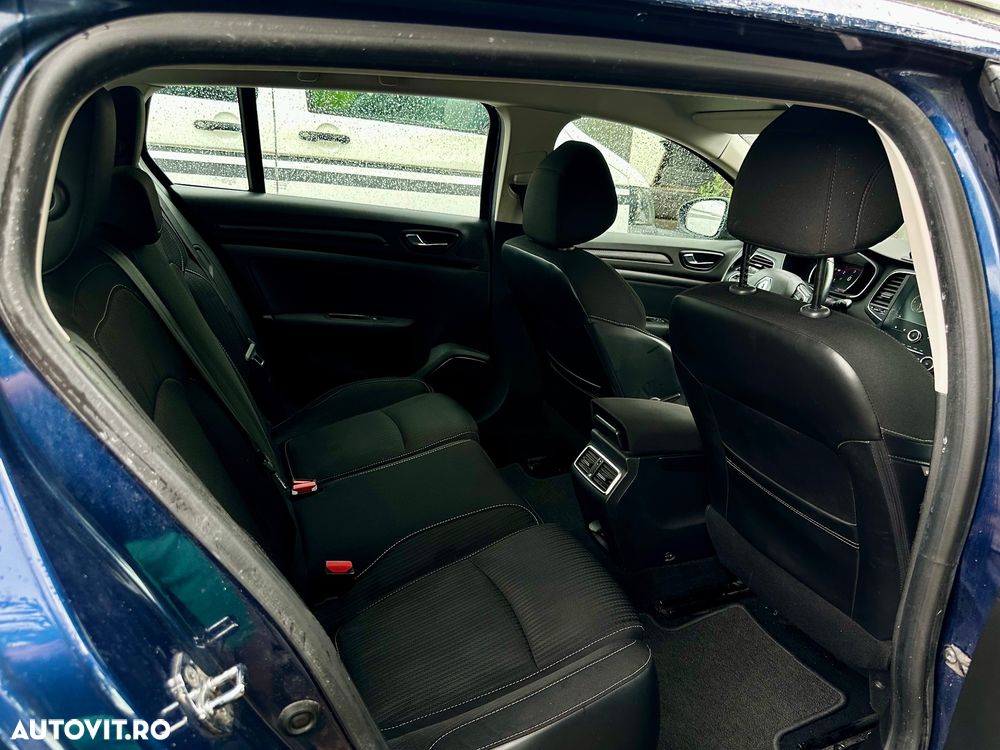 Renault Megane 1.5 dCI EDC Zen - 9