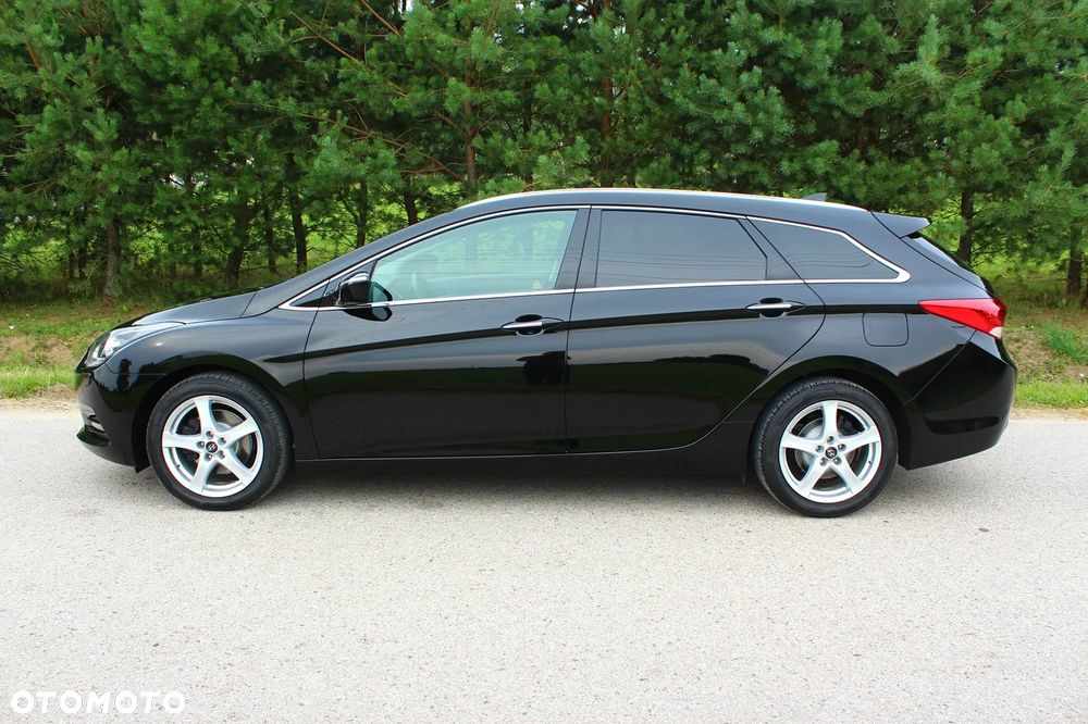Hyundai i40 Kombi 1.7 CRDi DCT Premium - 6