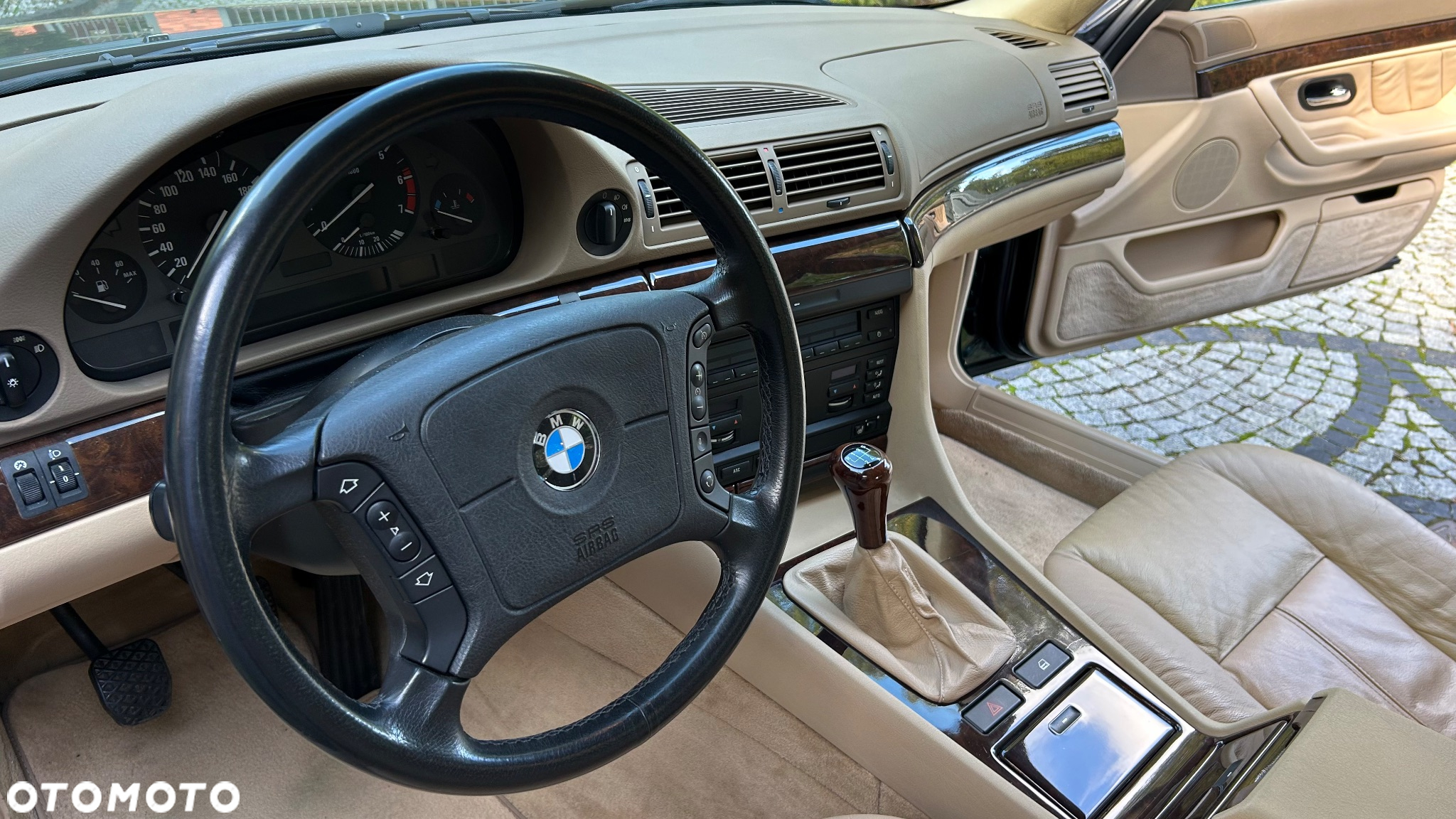 BMW Seria 7 735i - 15