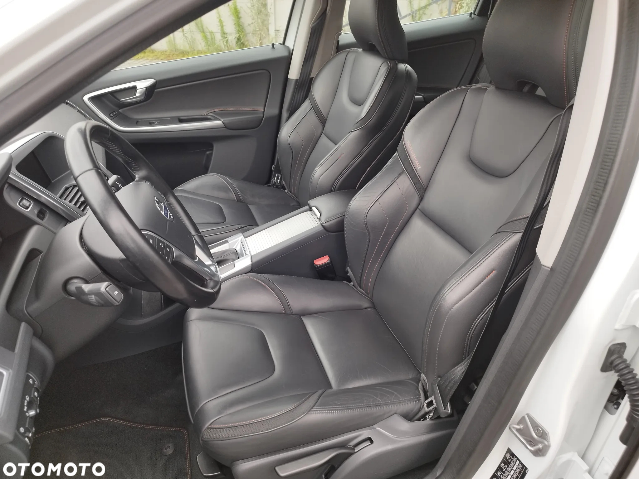 Volvo XC 60 D3 Drive-E Ocean Race - 15