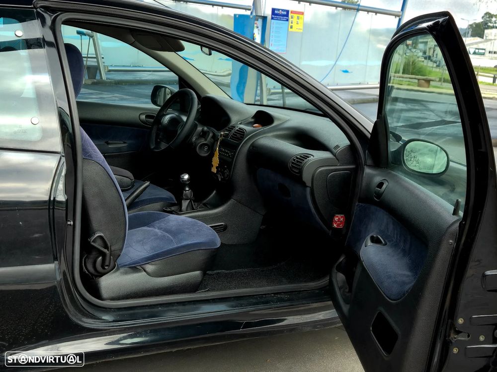 Peugeot 206 1.1 XT - 12