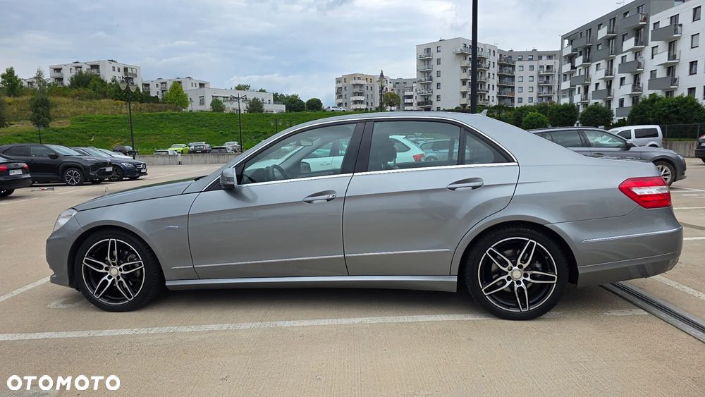 Mercedes-Benz Klasa E 200 CGI BlueEFFICIENCY 7G-TRONIC Avantgarde - 8
