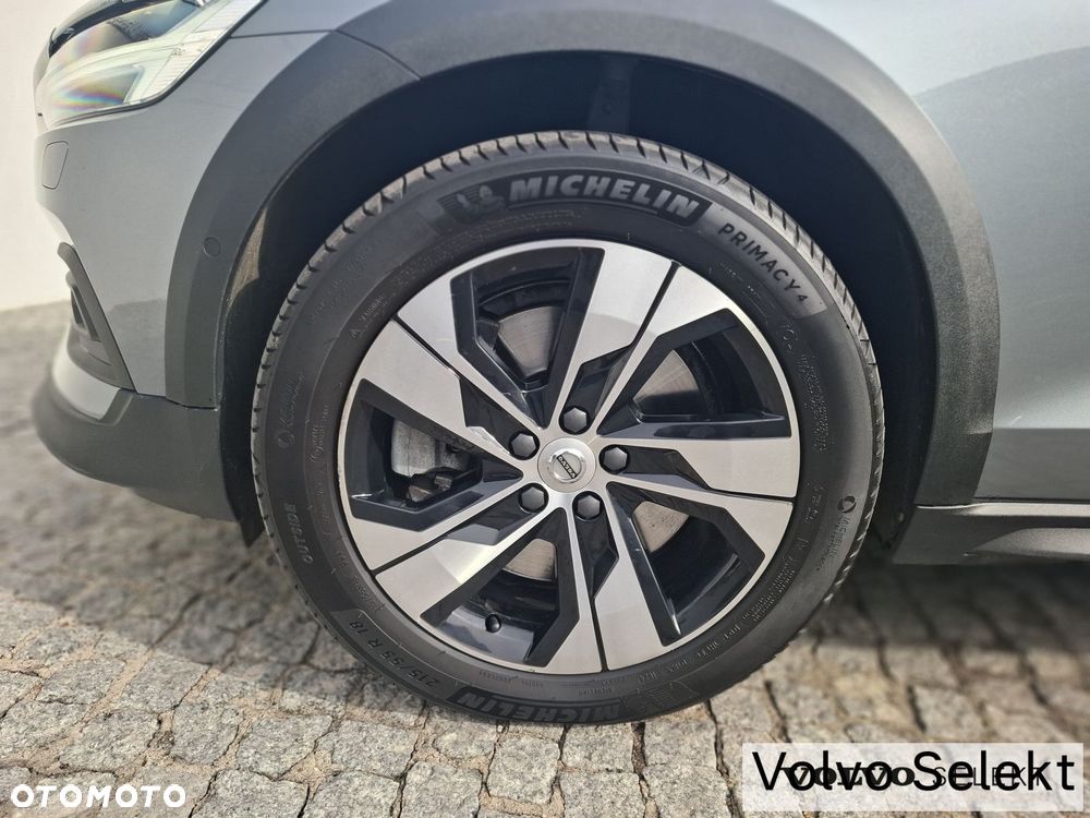 Volvo V60 Cross Country - 33