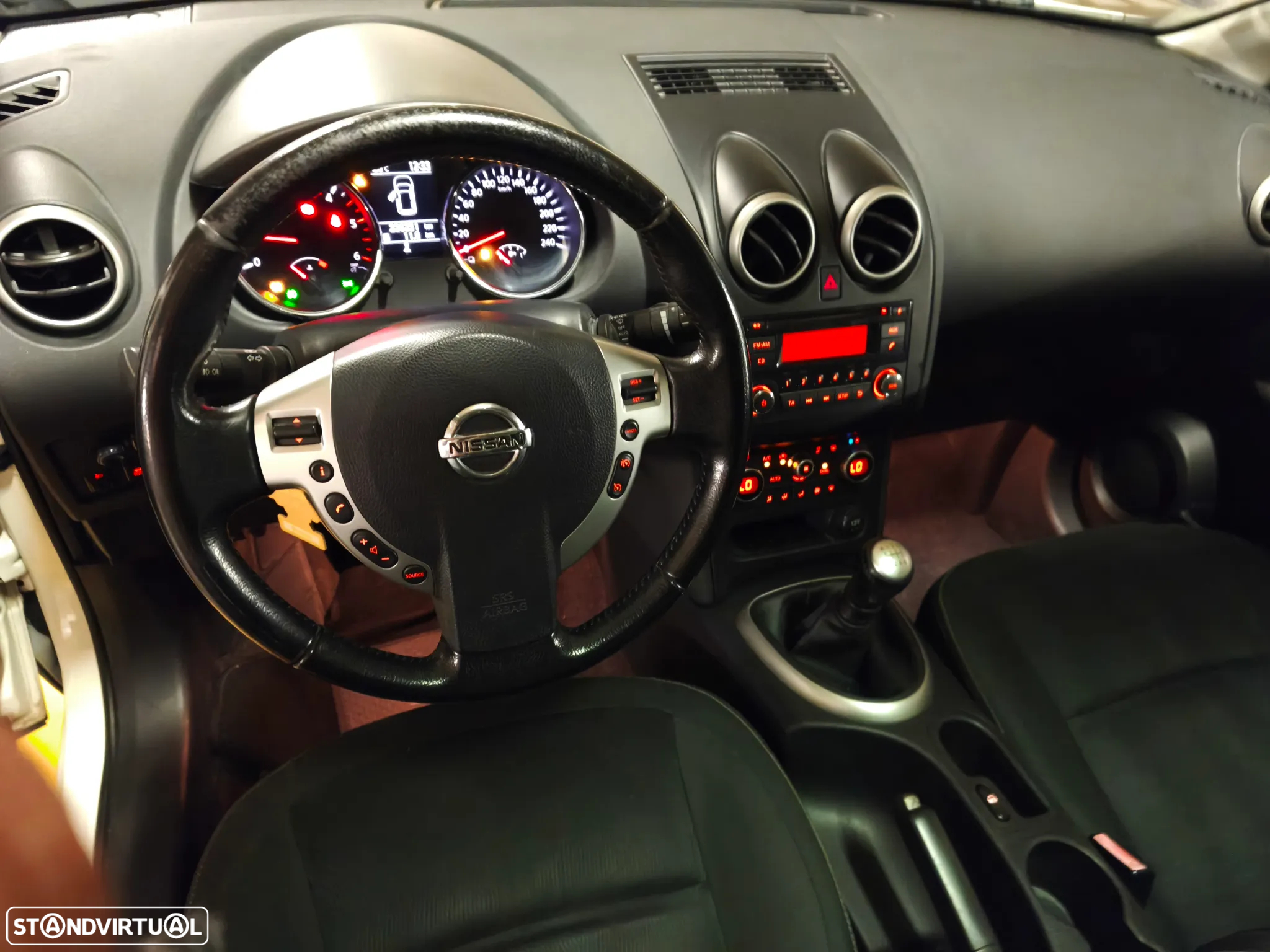 Nissan Qashqai +2 1.5 dCi Tekna Premium 17 - 11