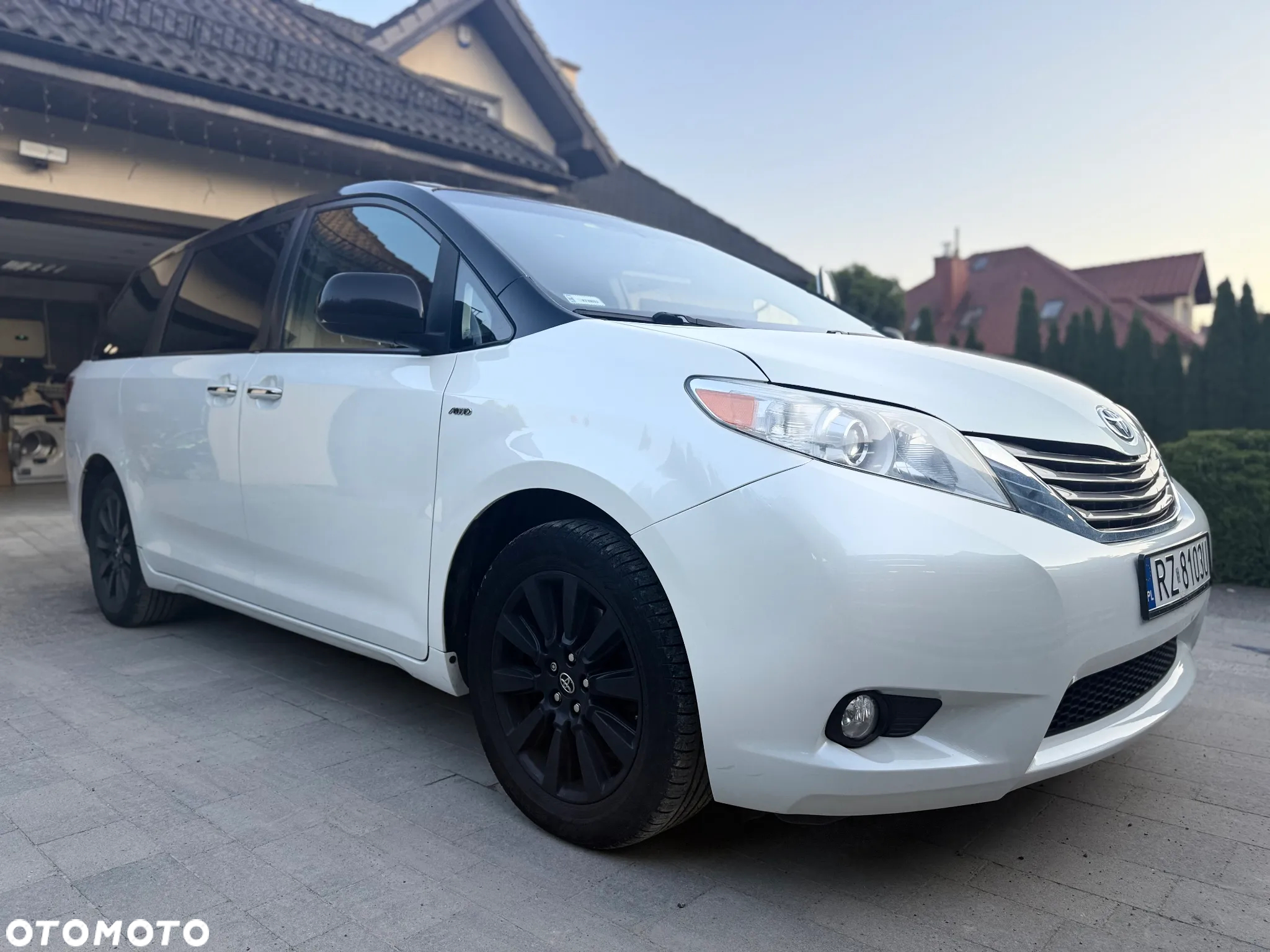 Toyota Sienna 3.5 V6 XLE AWD - 25