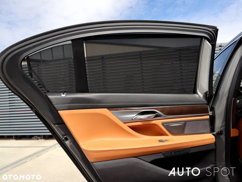 BMW Seria 7 740Ld xDrive sport - 34