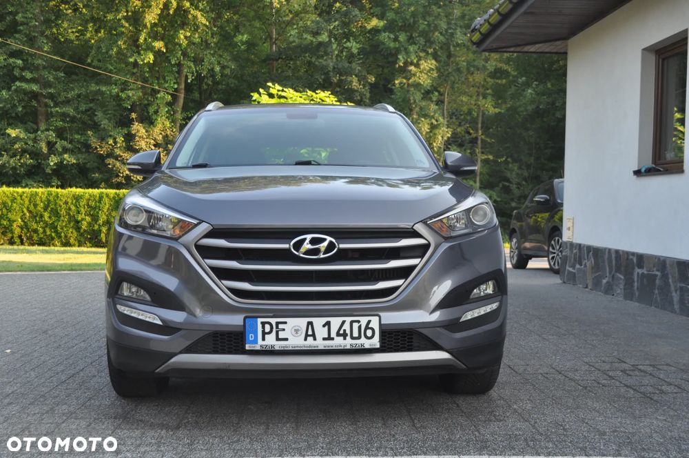 Hyundai Tucson blue 1.7 CRDi 2WD Style - 11