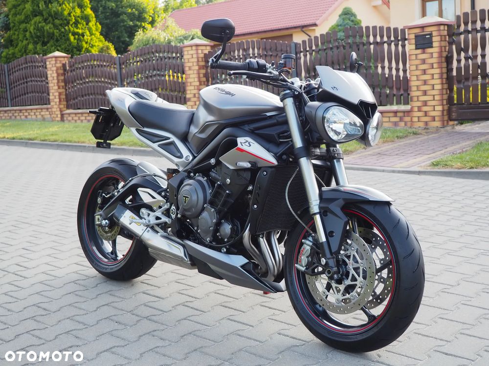 Triumph Street Triple - 4