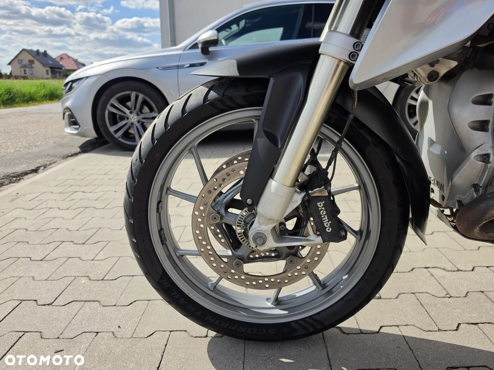 BMW R - 8
