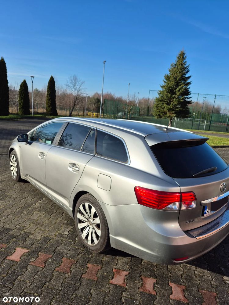 Toyota Avensis 2.2 D-CAT Prestige - 4