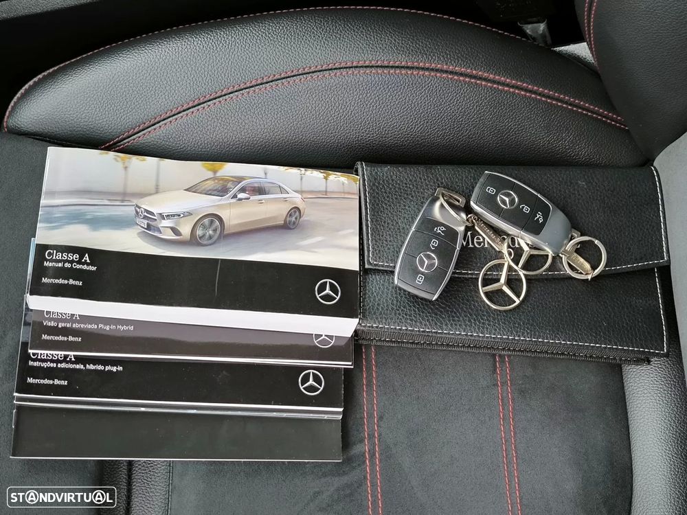 Mercedes-Benz A 250 Limousine e AMG Line - 54