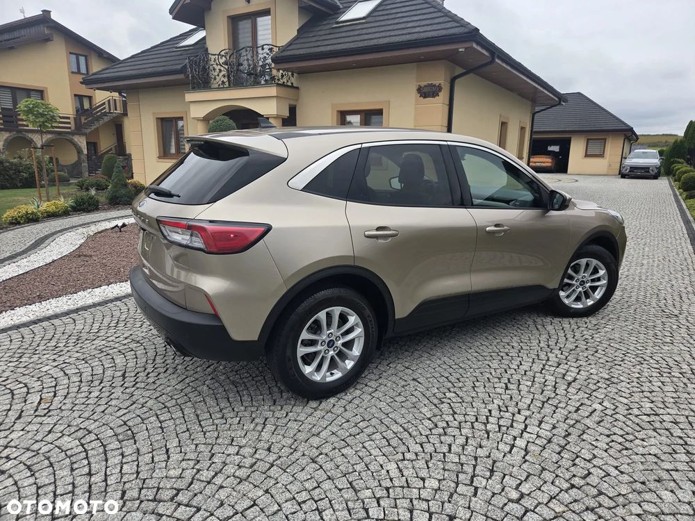 Ford Kuga - 16