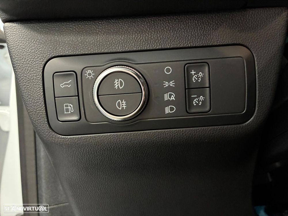 Ford Kuga - 22